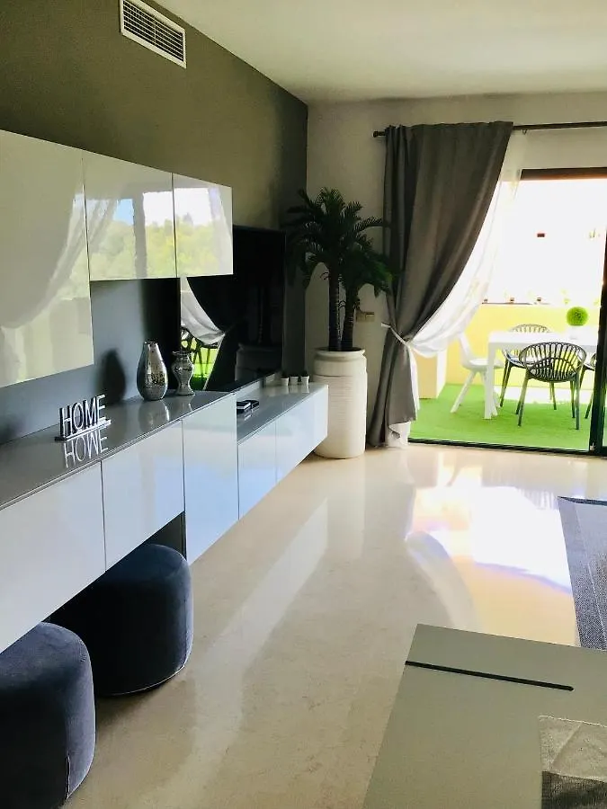 Capanes Del Golf Apartment Benahavis Spain