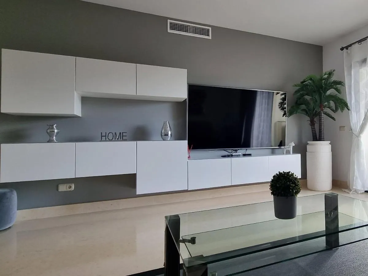 Capanes Del Golf Apartment Benahavis